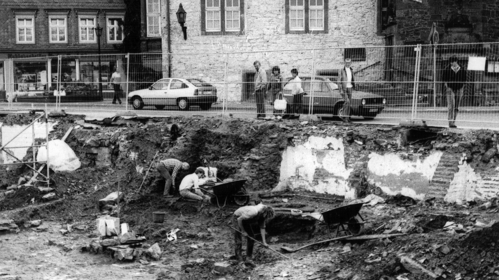 40 Jahre Stadtarchäologie Höxter: Vortrag an der VHS macht Stadtgeschichte lebendig