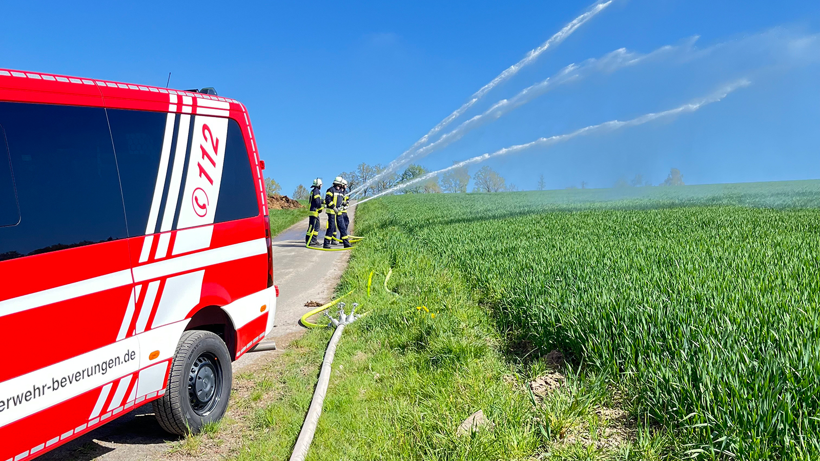 Zwölf Feuerwehrleute aus Beverungen schließen anspruchsvollen Maschinisten-Lehrgang erfolgreich ab