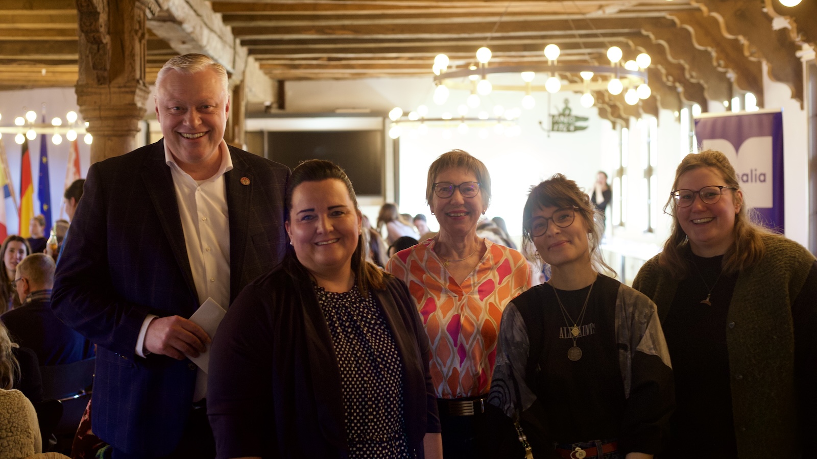 Patriarchale Mythen und das strukturelle Vergessen – Rebekka Endler begeistert mit Lesung