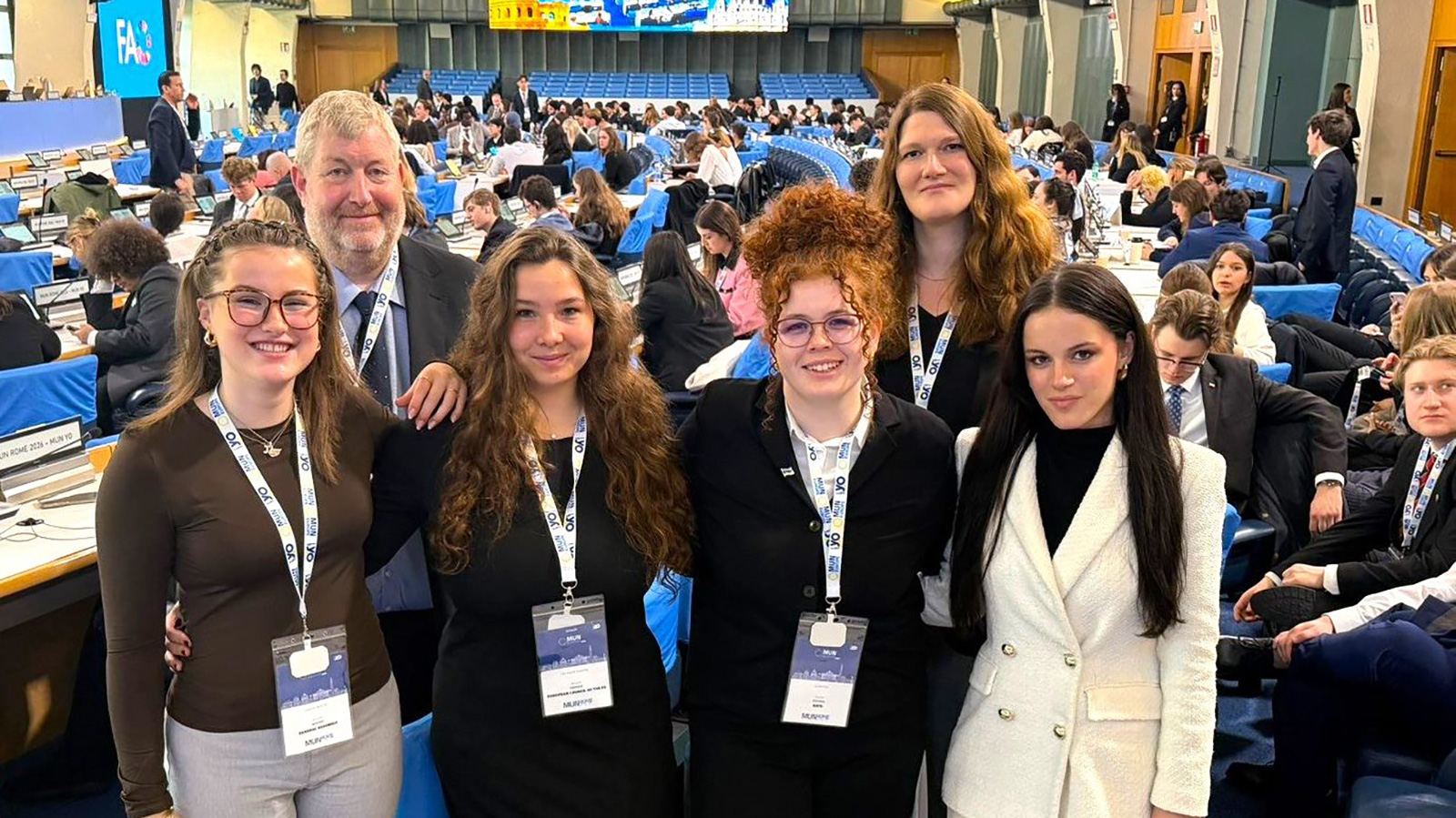 Zwischen Reden und Resolutionen: KWG-Schülerinnen erleben große Politik hautnah in Rom